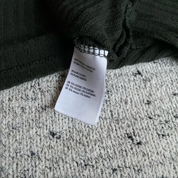 Green thin soft sweater - Picture 4 of 5